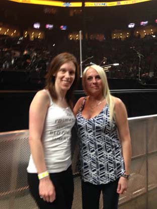 Marie-Hélène Cyr and Sandra Coussa front row before the Bon Jovi show in Montreal, Quebec, Canada (May 18, 2018)